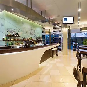 **** Hotel Novotel Airport Australia
