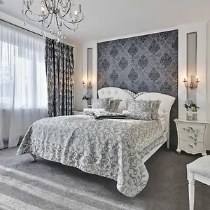 https://wellness-spa-boutique-hotel-pod-lipkami-prague.praguehotelsweb.com